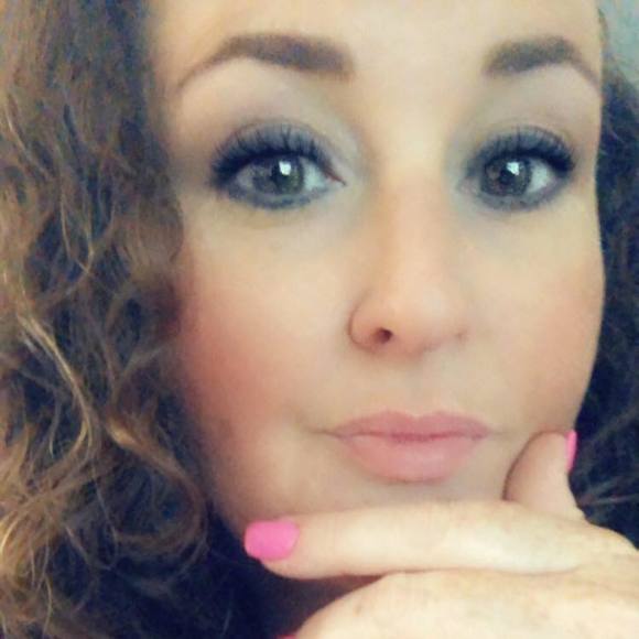 Meet your Posher, Angye - Picture 1 of 1